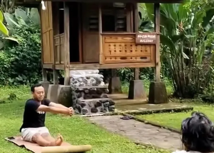 Arnata & Pasraman Yoga Lokanata * Bangli
