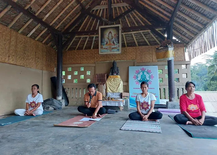 Arnata & Pasraman Yoga Lokanata ゲストハウス Bangli